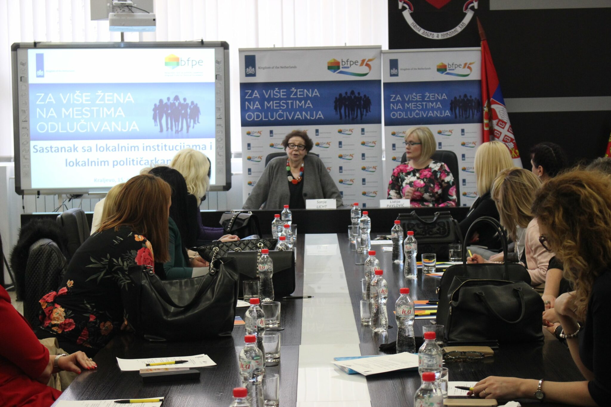 Za više žena na mestima odlučivanja: sa predstavnicima lokalnih samouprava i političarkama u Novom Sadu i Kraljevu